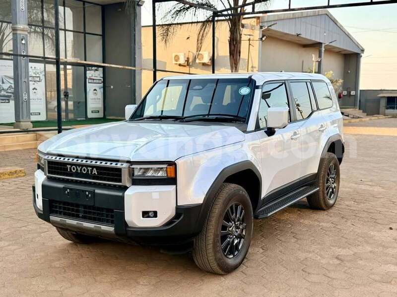 Big with watermark toyota land cruiser malawi lilongwe 16142