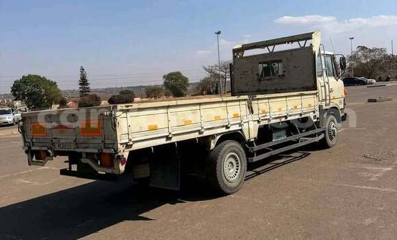 Buy Used Mitsubishi L400 White Truck in Lilongwe in Malawi Buy Used Mitsubishi L400 White Truck in Lilongwe in Malawi