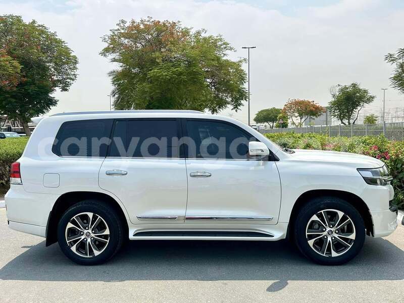 Big with watermark toyota land cruiser malawi nkhotakota 16144
