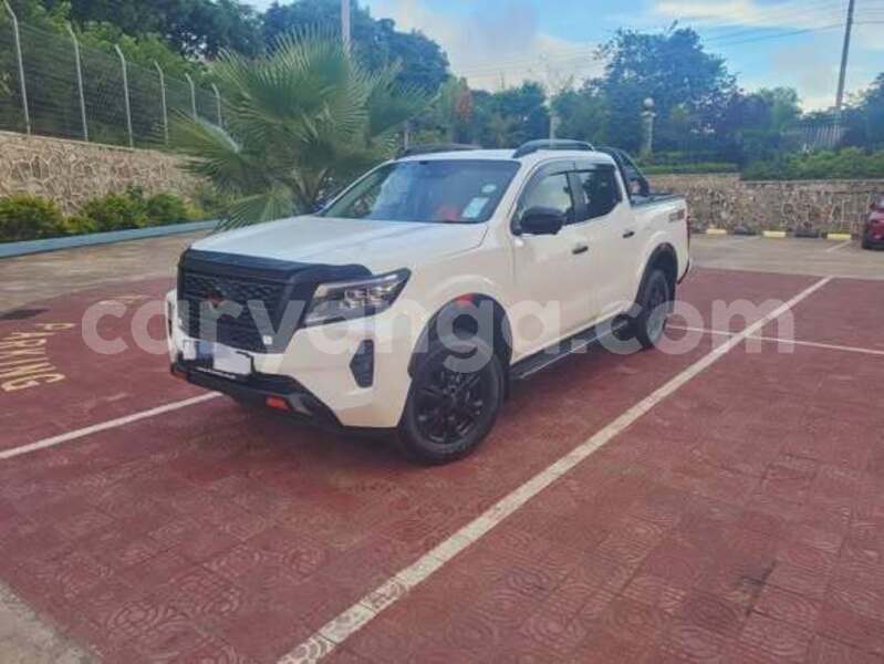 Big with watermark nissan navara malawi blantyre 16153