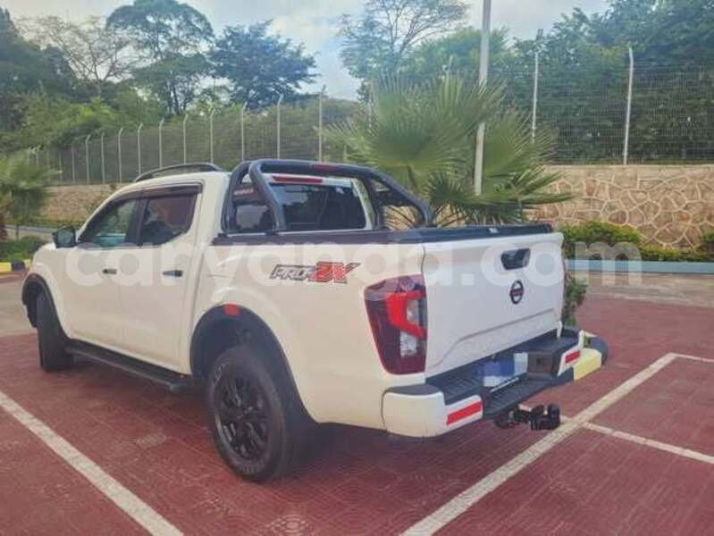 Big with watermark nissan navara malawi blantyre 16153
