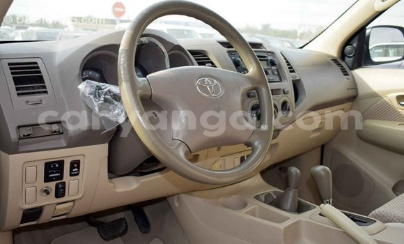 Nunua Imported Toyota Fortuner White Gari ndani ya Import - Dubai nchini Malawi Nunua Imported Toyota Fortuner White Gari ndani ya Import - Dubai nchini Malawi