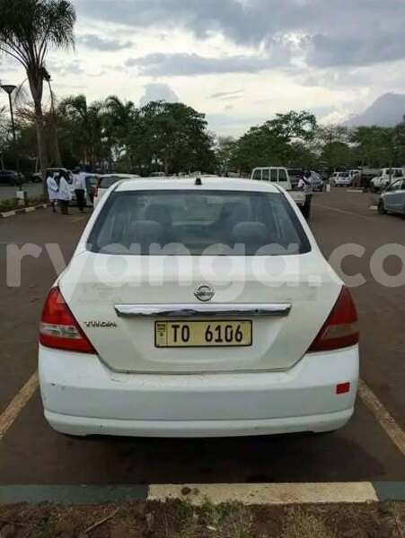 Big with watermark nissan tiida malawi blantyre 16203