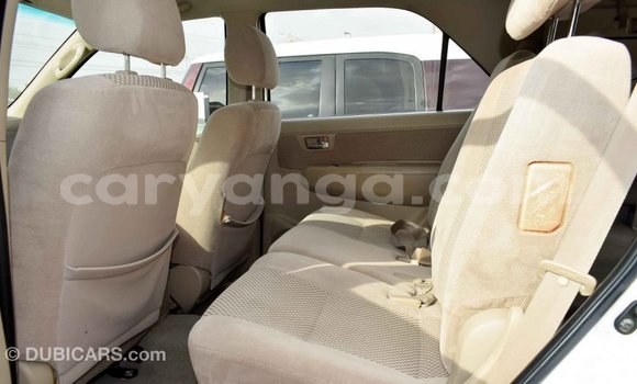 Nunua Imported Toyota Fortuner White Gari ndani ya Import - Dubai nchini Malawi Nunua Imported Toyota Fortuner White Gari ndani ya Import - Dubai nchini Malawi