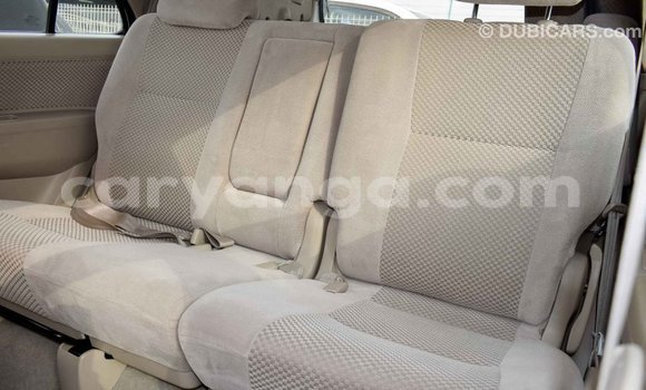 Nunua Imported Toyota Fortuner White Gari ndani ya Import - Dubai nchini Malawi Nunua Imported Toyota Fortuner White Gari ndani ya Import - Dubai nchini Malawi