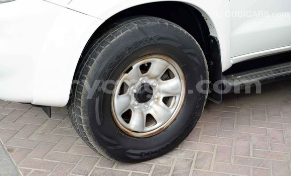 Nunua Imported Toyota Fortuner White Gari ndani ya Import - Dubai nchini Malawi Nunua Imported Toyota Fortuner White Gari ndani ya Import - Dubai nchini Malawi