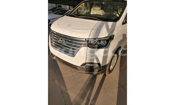 Buy Import Hyundai Accent White Car in Import - Dubai in Malawi Buy Import Hyundai Accent White Car in Import - Dubai in Malawi