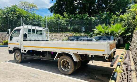 Buy Used Toyota Dyna White Truck in Lilongwe in Malawi Buy Used Toyota Dyna White Truck in Lilongwe in Malawi