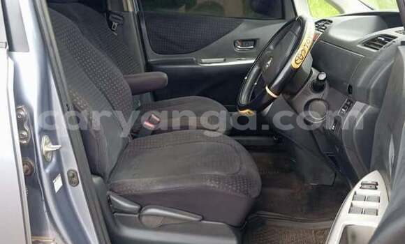 Acheter Occasion Voiture Toyota Ractis Bleu à Lilongwe, Malawi Acheter Occasion Voiture Toyota Ractis Bleu à Lilongwe, Malawi