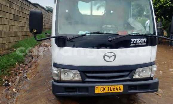 Buy Used Mazda Deven T35 White Truck in Lilongwe in Malawi