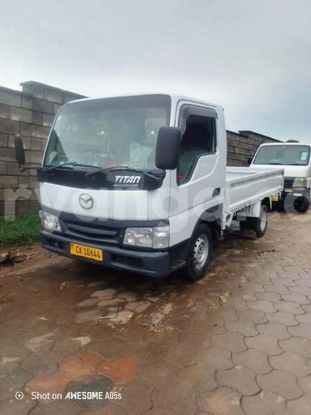 Big with watermark mazda deven t35 malawi lilongwe 16239
