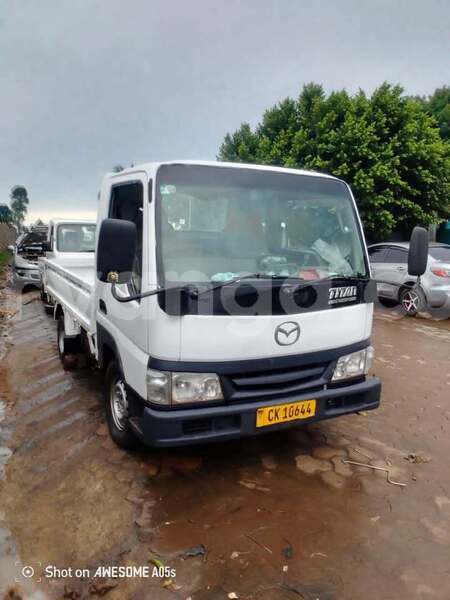 Big with watermark mazda deven t35 malawi lilongwe 16239