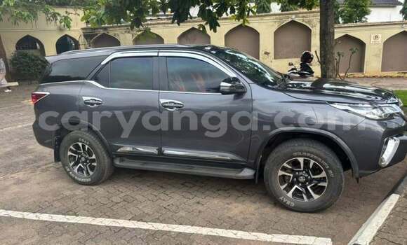 Buy Used Toyota Fortuner Black Car in Blantyre in Malawi