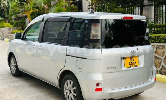 Acheter Occasion Voiture Toyota Sienta Bleu à Lilongwe, Malawi Acheter Occasion Voiture Toyota Sienta Bleu à Lilongwe, Malawi