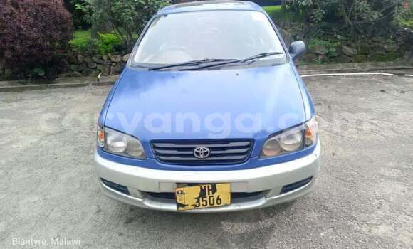 Buy Used Toyota Ipsum Blue Car in Blantyre in Malawi