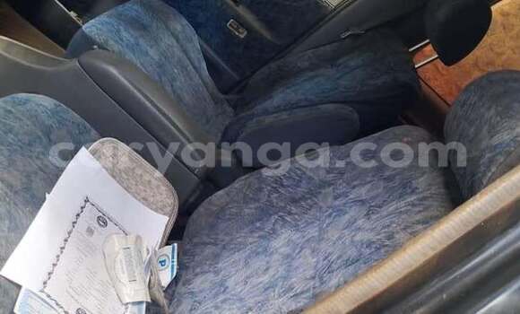 Acheter Occasion Voiture Toyota Noah Noir à Lilongwe, Malawi Acheter Occasion Voiture Toyota Noah Noir à Lilongwe, Malawi