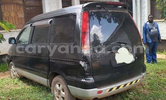 Acheter Occasion Voiture Toyota Noah Noir à Lilongwe, Malawi Acheter Occasion Voiture Toyota Noah Noir à Lilongwe, Malawi