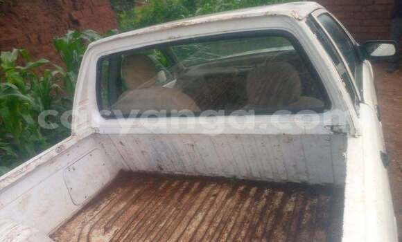 Buy Used Ford B-MAX White Car in Lilongwe in Malawi Buy Used Ford B-MAX White Car in Lilongwe in Malawi