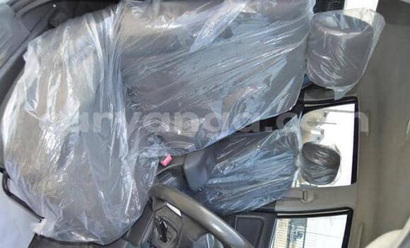 Nunua Ilio tumika Toyota Hilux Silver Gari ndani ya Blantyre nchini Malawi Nunua Ilio tumika Toyota Hilux Silver Gari ndani ya Blantyre nchini Malawi