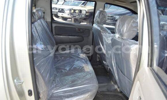 Nunua Ilio tumika Toyota Hilux Silver Gari ndani ya Blantyre nchini Malawi Nunua Ilio tumika Toyota Hilux Silver Gari ndani ya Blantyre nchini Malawi