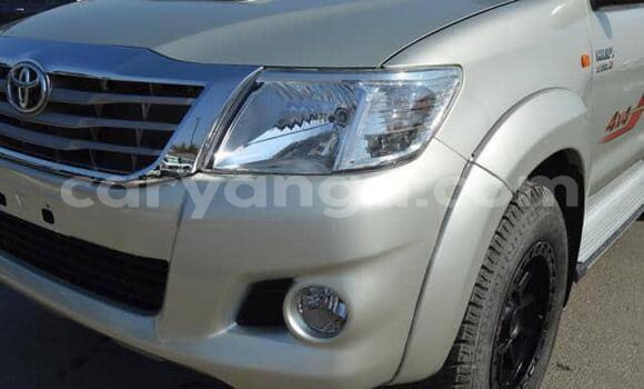 Nunua Ilio tumika Toyota Hilux Silver Gari ndani ya Blantyre nchini Malawi Nunua Ilio tumika Toyota Hilux Silver Gari ndani ya Blantyre nchini Malawi