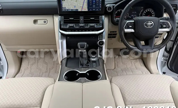 Buy Used Toyota Land Cruiser White Car in Lilongwe in Malawi Buy Used Toyota Land Cruiser White Car in Lilongwe in Malawi