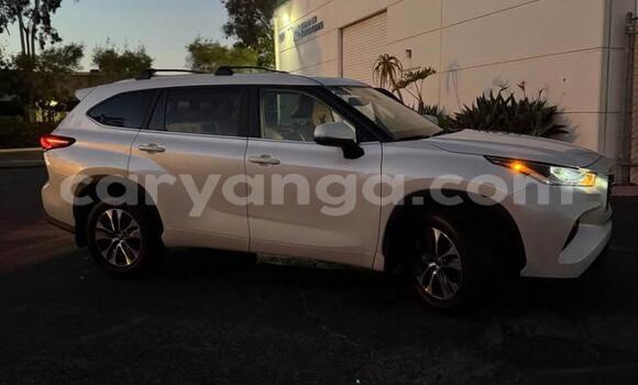 Buy Used Toyota Highlander White Car in Import - Dubai in Malawi Buy Used Toyota Highlander White Car in Import - Dubai in Malawi