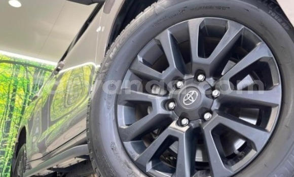 Acheter Occasion Voiture Toyota Land Cruiser Prado Noir à Lilongwe, Malawi Acheter Occasion Voiture Toyota Land Cruiser Prado Noir à Lilongwe, Malawi