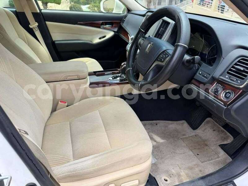 Big with watermark toyota crown malawi blantyre 16298