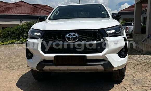Buy Used Toyota Hilux White Car in Blantyre in Malawi Buy Used Toyota Hilux White Car in Blantyre in Malawi