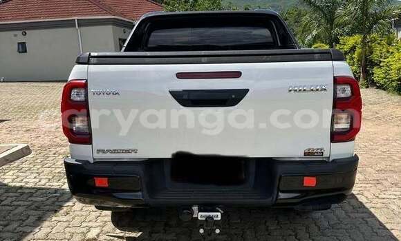 Buy Used Toyota Hilux White Car in Blantyre in Malawi Buy Used Toyota Hilux White Car in Blantyre in Malawi