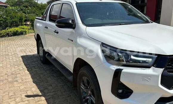 Buy Used Toyota Hilux White Car in Blantyre in Malawi Buy Used Toyota Hilux White Car in Blantyre in Malawi