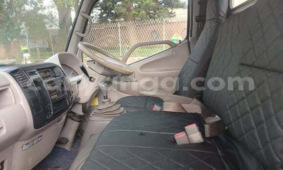 Buy Used Hino Dutro White Truck in Blantyre in Malawi Buy Used Hino Dutro White Truck in Blantyre in Malawi