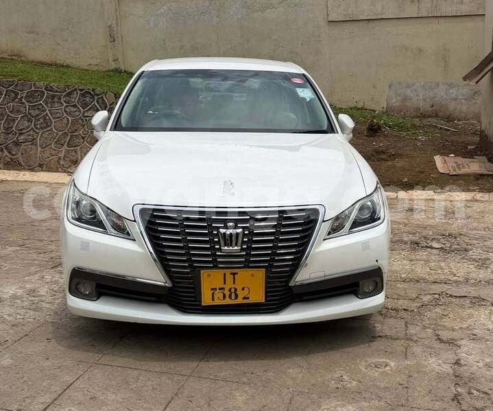 Big with watermark toyota crown malawi blantyre 16302