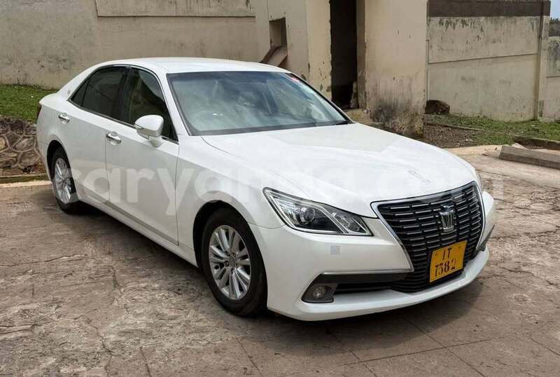 Big with watermark toyota crown malawi blantyre 16302