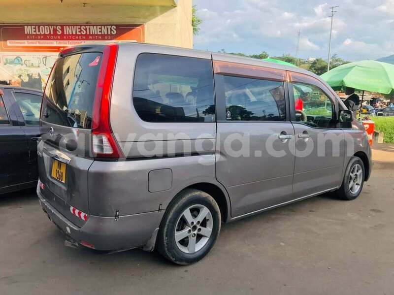 Big with watermark nissan serena malawi blantyre 16343