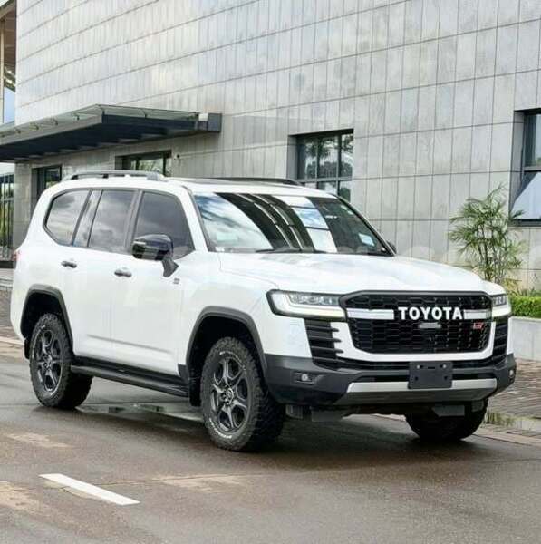 Big with watermark toyota land cruiser prado malawi lilongwe 16370