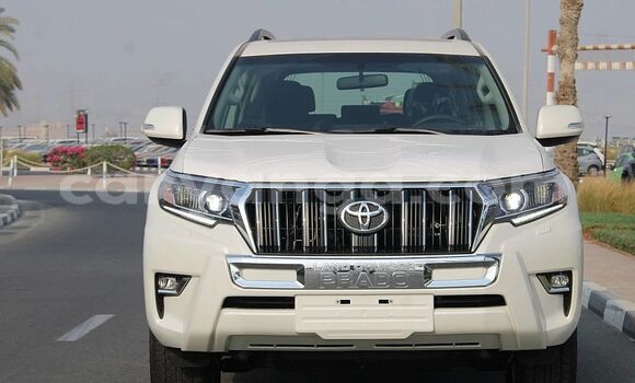 Buy Used Toyota Land Cruiser Prado White Car in Lilongwe in Malawi
