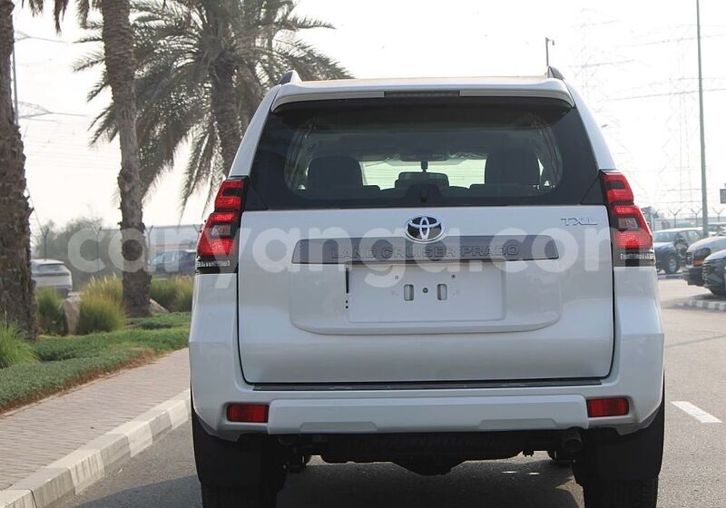 Big with watermark toyota land cruiser prado malawi lilongwe 16390