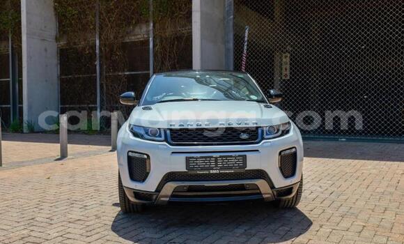Buy Used Land Rover Range Rover White Car in Lilongwe in Malawi