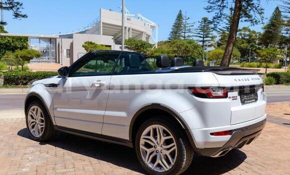 Buy Used Land Rover Range Rover White Car in Lilongwe in Malawi Buy Used Land Rover Range Rover White Car in Lilongwe in Malawi