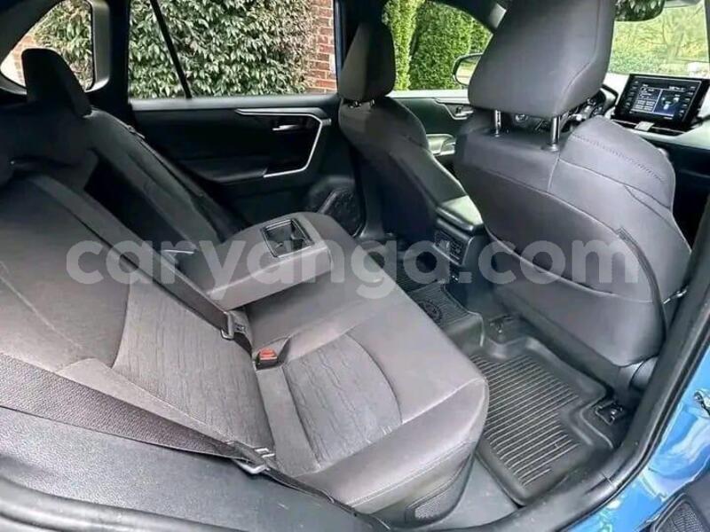 Big with watermark toyota rav4 malawi lilongwe 16395
