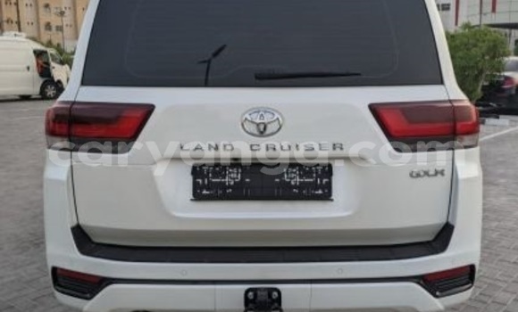 Buy Used Toyota Land Cruiser White Car in Lilongwe in Malawi Buy Used Toyota Land Cruiser White Car in Lilongwe in Malawi