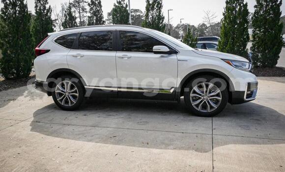 Buy Used Honda CR–V White Car in Lilongwe in Malawi Buy Used Honda CR–V White Car in Lilongwe in Malawi