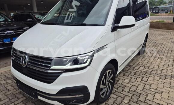 Buy Used Volkswagen Caravelle White Car in Lilongwe in Malawi Buy Used Volkswagen Caravelle White Car in Lilongwe in Malawi