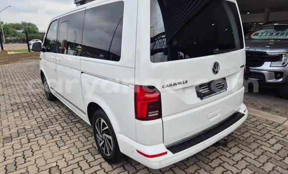 Buy Used Volkswagen Caravelle White Car in Lilongwe in Malawi Buy Used Volkswagen Caravelle White Car in Lilongwe in Malawi