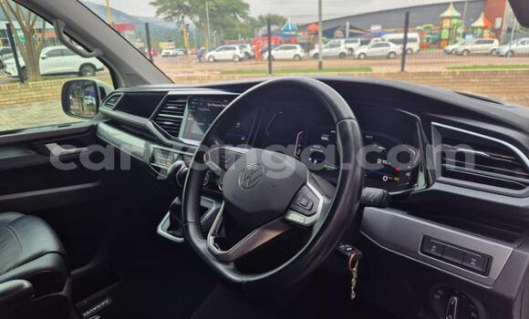 Buy Used Volkswagen Caravelle White Car in Lilongwe in Malawi Buy Used Volkswagen Caravelle White Car in Lilongwe in Malawi