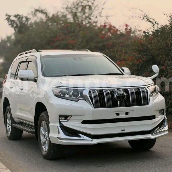 Big with watermark toyota land cruiser prado malawi lilongwe 16412
