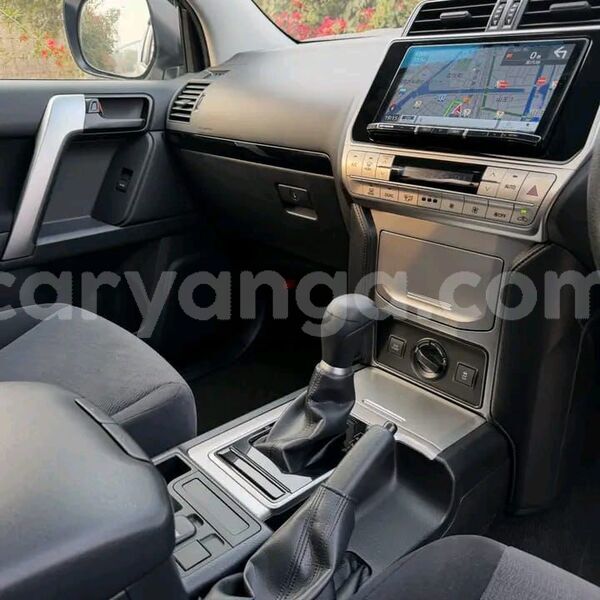 Big with watermark toyota land cruiser prado malawi lilongwe 16412