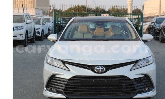 Buy Used Toyota Camry White Car in Lilongwe in Malawi